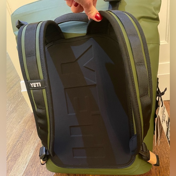 NWT Yeti Hopper M12 backpack soft cooler - Picture 14 of 15